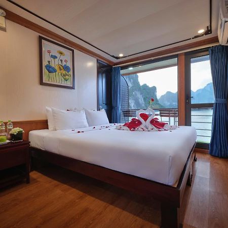 Lavender Elegance Cruises Hotel Ha Long Exterior foto