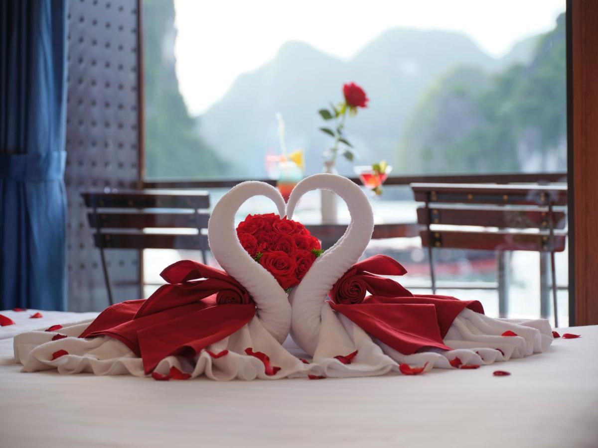 Lavender Elegance Cruises Hotel Ha Long Exterior foto