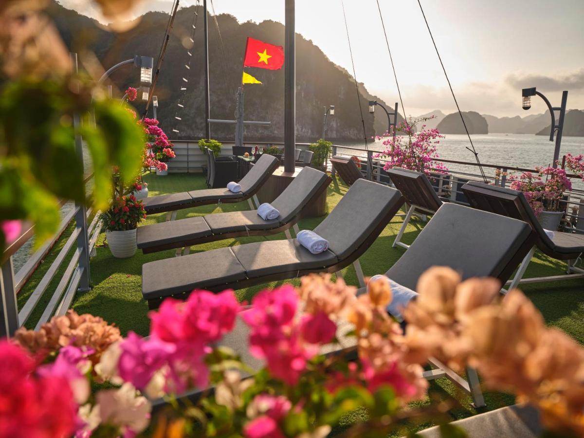 Lavender Elegance Cruises Hotel Ha Long Exterior foto